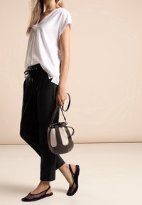 Street One Träningsbyxor - black