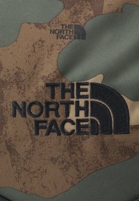 The North Face JESTER - Mochila - kelp tan/black