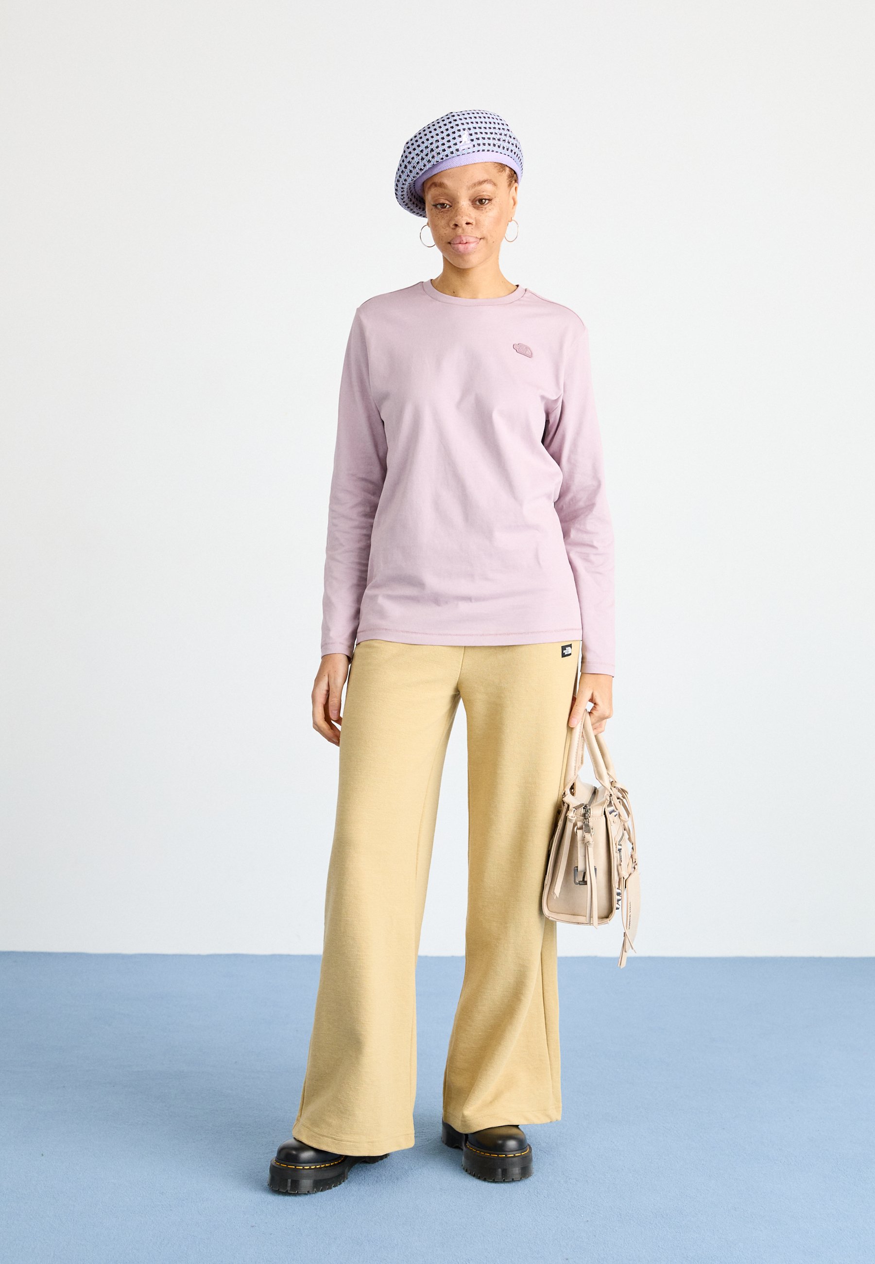 The North Face WIDE LEG JOGGER - Tracksuit bottoms - khaki