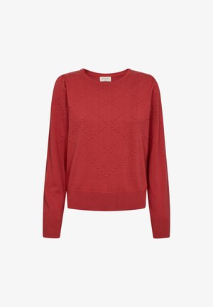 Röd långärmad tröja med strukturerat diamantmönster och ribbad mudd och nederkant, med en rundad halsringning.