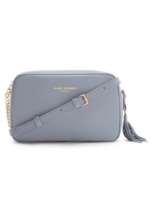 Sac bandoulière en cuir gris avec bandoulière réglable, boucle dorée, détail pompon et logo "Isabel Bernard Paris" au centre avant.
