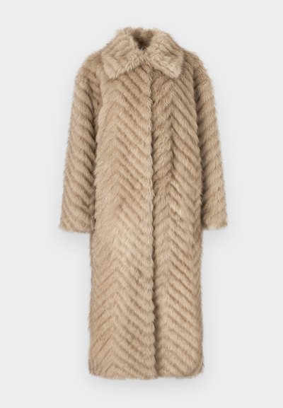 Faux fur coat in light beige with a chevron pattern, featuring a collared neck and long sleeves, offering a soft, textured appearance.