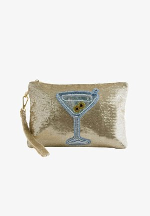 Pochette en sequins dorés avec bracelet-poignet, présentant un motif perlé d'un verre à martini avec deux olives à l'avant.