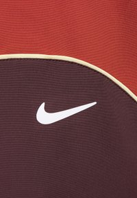 Unausgewählt, dragon red burgundy crush armoury navy white