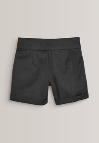 Shorts negri deschiși, croiți, dintr-un material texturat; prezintă o talie plată și mansete rulate pentru un aspect elegant.