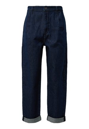 Pantalon en jean bleu foncé à taille haute, fermeture à boutons, devant plissé et revers retroussés.