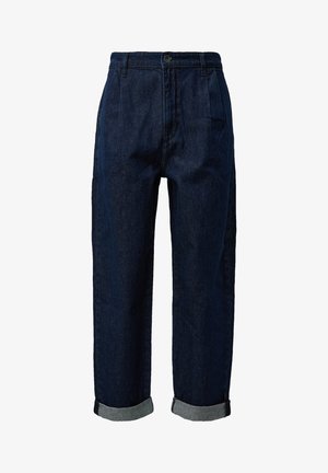 Donkerblauwe spijkerbroek met hoge taille, knoopsluiting, geplooide voorkant en opgerolde boorden.