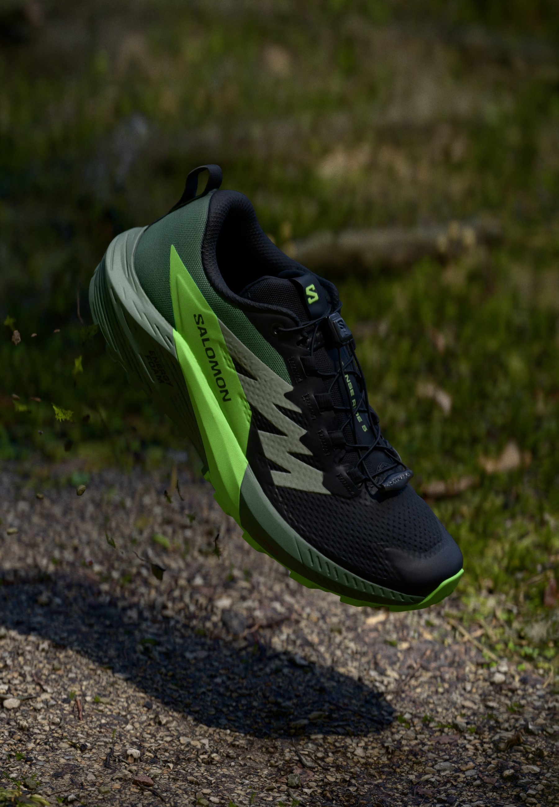 Salomon SENSE RIDE 5 - Trail running shoes - black/laurel 