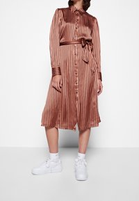 JDY Robe chemise - brown
