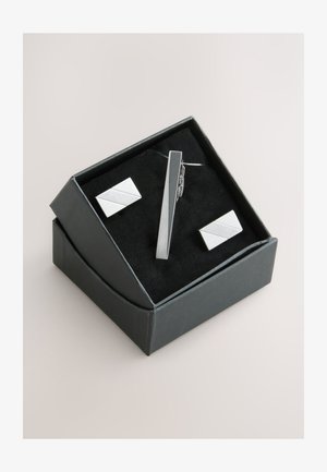 Next, SET REGULAR FIT - Tie - silver tone