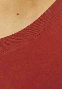 Jack & Jones Junior JJELOGO TEE O-NECK JNR - Apdrukāts T-krekls - red ochre