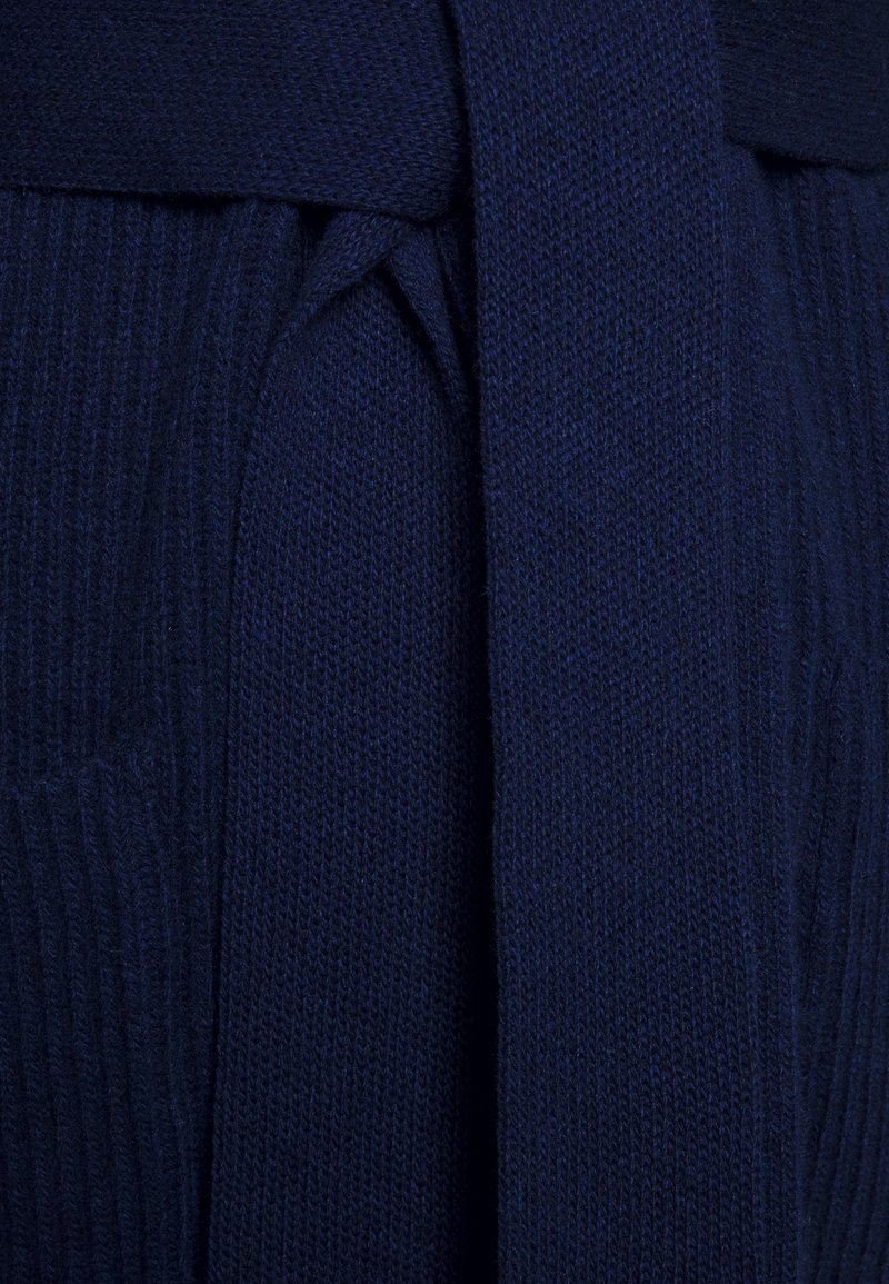 Damen Strickjacken | IVY OAK KOSIMA Strickjacke sailor navy/dunkelblau - YV64539 Damen Strickjacken | IVY OAK KOSIMA Strickjacke sailor navy/dunkelblau - YV64539
