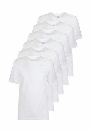 Sei t-shirt bianche a maniche corte, realizzate in cotone, con scollo rotondo e una texture liscia, allineate in fila.