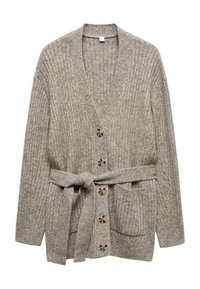 Cardigan gris côtelé à manches longues, col en V, deux poches avant, ceinture à la taille et cinq boutons marron sur le devant.
