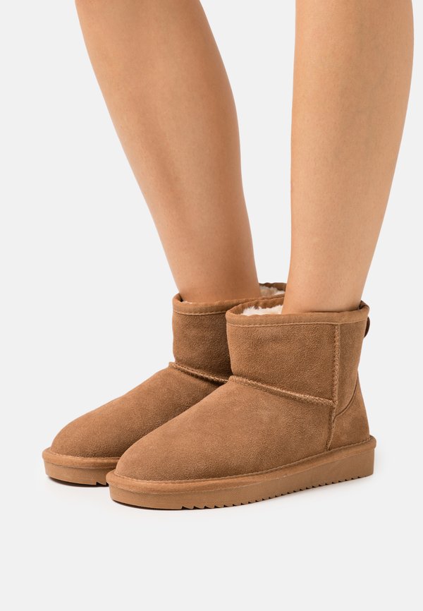 GILLIAM - Ankle boots