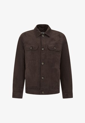 Donkerbruine suède jas met knoopsluiting, twee borstzakken met klep en knopen, en een klassieke kraag.
