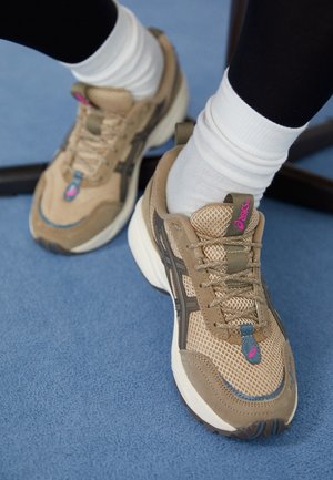 Sneakers - taupe