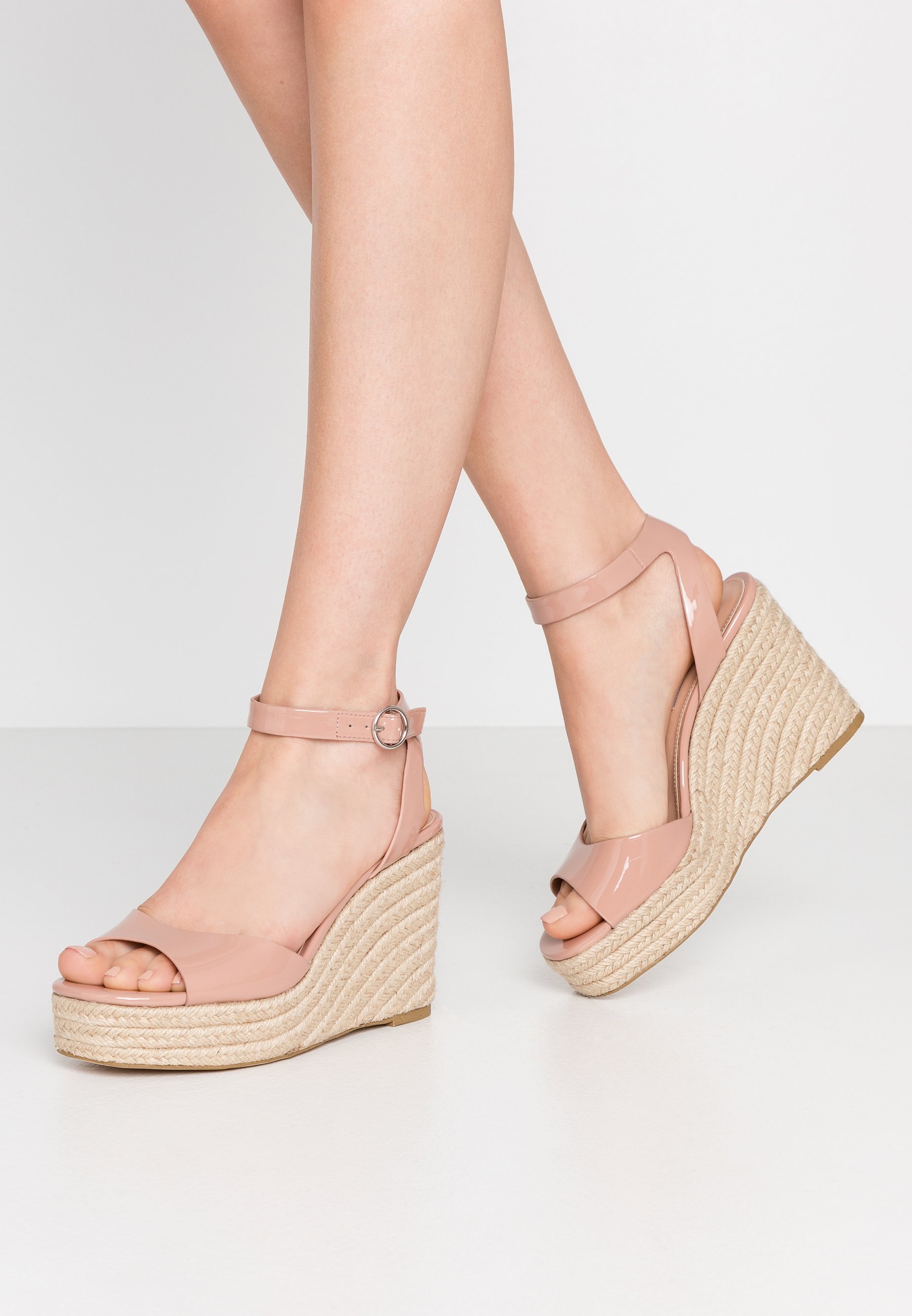 steve madden blush sandals