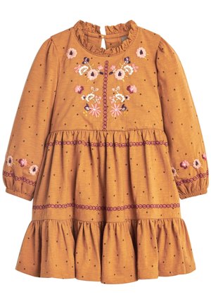 Robe longue pour tout-petit couleur rouille avec broderie florale rose et blanche, pois noirs, col à volants et jupe à volants.