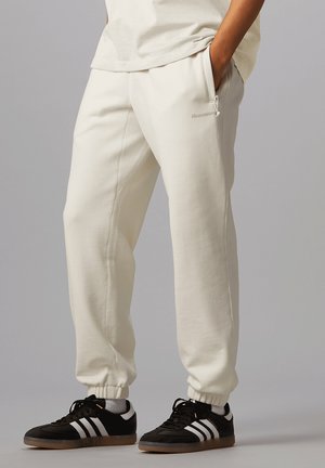 adidas Originals JOGGING - Jogginghose - weiss