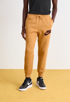 Nike Sportswear JOGGER - Pantalones deportivos - brown