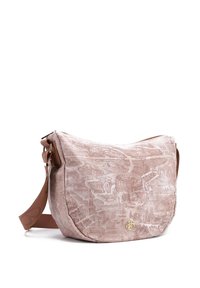 Borsa a spalla beige con design a mappa, forma arrotondata e dettagli in cuoio marrone. Presenta una chiusura con zip e una tracolla regolabile.