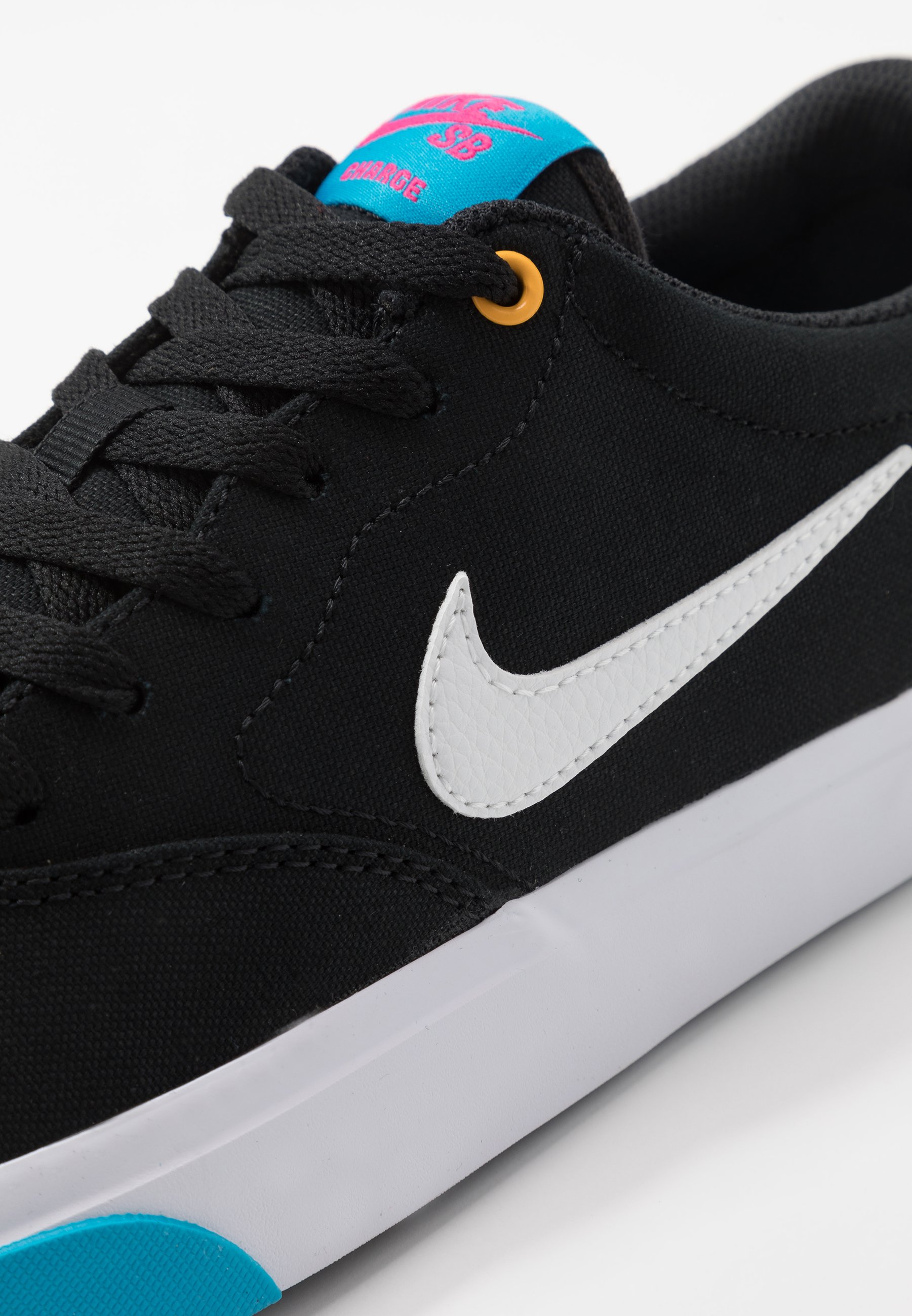 Nike SB CHARGE - Trainers - black/white/laser blue/university  gold/watermelon/black - Zalando.ie