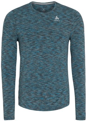 T-shirt de sport à manches longues pour homme avec col rond, motif dégradé bleu et gris, et petit logo blanc sur la poitrine gauche.