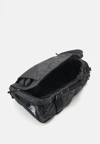 The North Face BASE CAMP VOYAGER DUFFEL 32L UNISEX - Borsa da viaggio - black/white