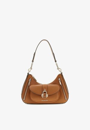 Sac à main Guess en cuir marron avec une bandoulière, une poche frontale à rabat avec une fermeture argentée et deux poches verticales zippées de chaque côté.