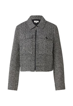 Zwart-wit gemêleerde cropped jas met volle rits aan de voorkant, kraag en twee flapzakken op de borst met drukknoopsluitingen.