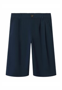 Pantalones cortos de color azul marino hechos de tela suave, con una cintura con cierre de botón, dos bolsillos frontales y un diseño plisado.