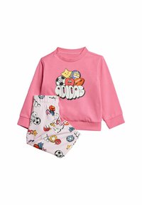 Sudadera rosa con un logo gráfico e ilustraciones juguetonas; pantalones jogger a juego con un patrón colorido que presenta diversas formas de dibujos animados.