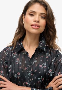 Superdry & Co Skjortebluser - autumn meadow black