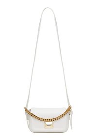 Weißes Leder-Crossbody-Bag mit einem goldenen Kettenriemen, rechteckiger Form und einem glänzenden goldenen Hardware-Akzent auf der Vorderseite.