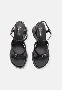 Call it Spring GROOVYY - Sandali z visoko peto - black