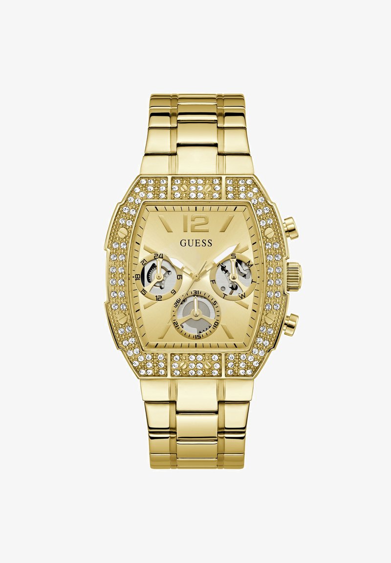 Ρολόι Guess σε χρυσό τόνο με ορθογώνιο καντράν, στεφάνη διακοσμημένη με κρύσταλλα, τρεις υποκαντράν και βραχιόλι με μεταλλικούς κρίκους.