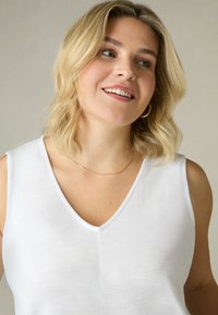 Live Unlimited London V-NECK - Linne - white