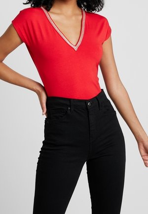 T-shirt con stampa - red
