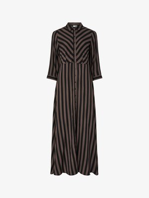 Garšs, pogājams kleita ar vertikālām melnām un brūnām svītrām, ar apkakli un trīs ceturtdaļu piedurknēm. Izgatavota no viegla auduma.