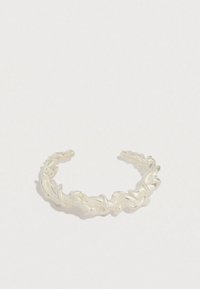 Selecionado, silver-coloured