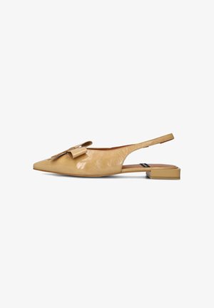 Geel leren slingback ballerina's met een spitse neus, voorzien van een strikaccent en een lage vierkante hak. Soepele textuur, minimalistisch design.