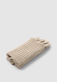 Gants tricotés beiges avec une texture côtelée, dotés de cinq doigts et d'un design à revers. Matériau doux et chaud adapté aux temps froids.