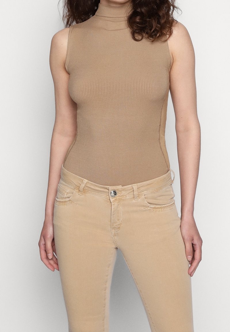 Calvin Klein Stickad tröja - beige