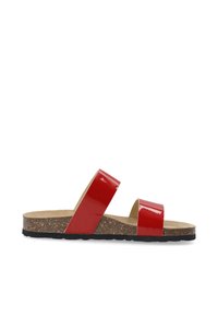 Rode gepatineerde slidesandalen met twee brede banden, kurk voetbed en zwarte rubberen zool. Glad van textuur met een glanzende afwerking.
