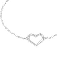 Bracciale a cuore in argento con design geometrico, dotato di una catena collegata e di una finitura liscia e lucida.