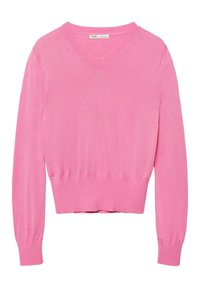 Pull rose à manches longues avec col en V, poignets et ourlet côtelés, présentant une texture de maille lisse.