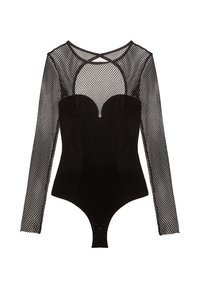 Czarny bodystocking z długimi siateczkowymi rękawami. Posiada aksamita gorset z dekoltem w kształcie serca i zapięcie na zatrzask na dole.
