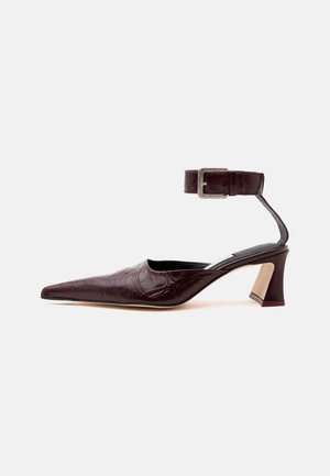 MIISTA QORI MAXI CROCO ANKLE STRAP - Pumps - burgundy