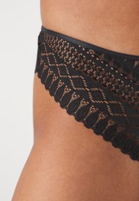 LASCANA Slip - black